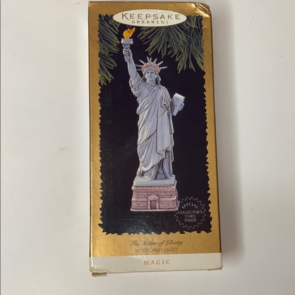 Statue of Liberty musical ornament